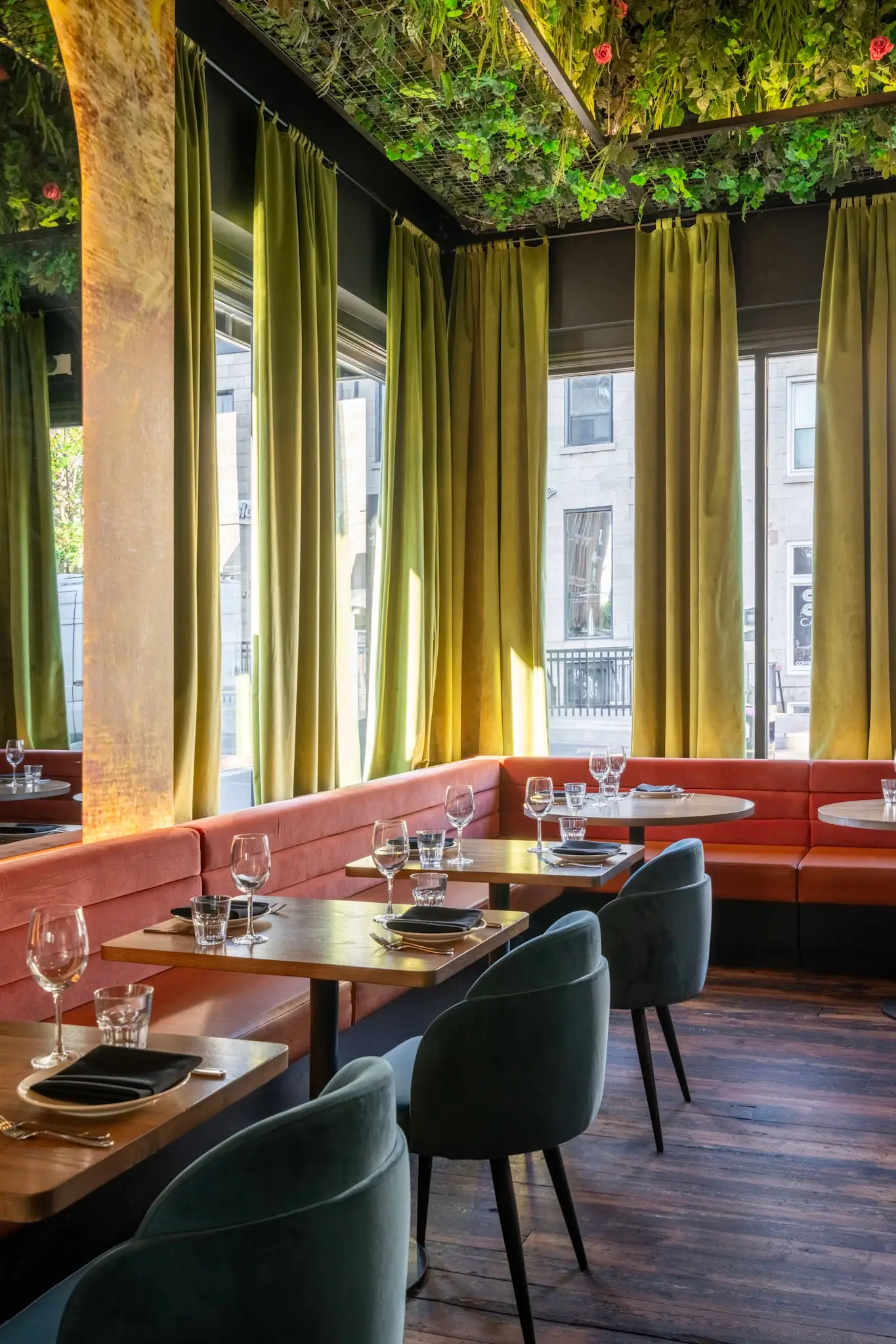 Lobby Bar Restaurant | Main Page | Savor Flavor in Two Cities Image Lobby Bar Restaurant | Main Page | Savor Flavor in Two Cities Image